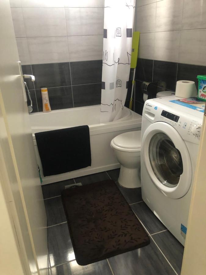 Apartment Centre